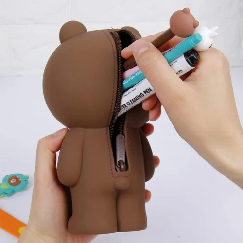 Vista 2 de Estuche de lápices con diseño de oso marrón, diseño de oso marrón, estuche de lápices Kawaii de anime para niñas y niños, bolsa de almacenamiento