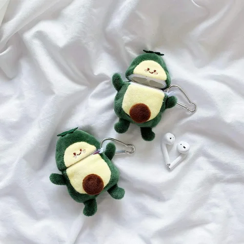 Vista 7 de Funda peluda SGVAHY para AirPods 1 y 2, diseño divertido de dibujos animados en 3D, diseño de aguacate verde suave y cálido, funda esponjosa