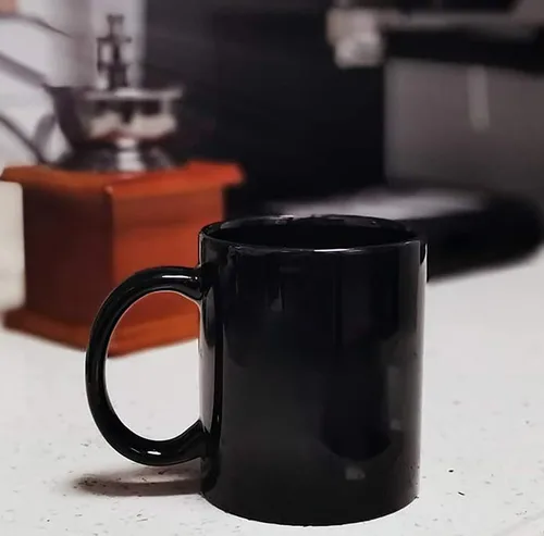 Vista 3 de Taza de café con dedo 3D en la parte inferior, divertida taza de café para hombres y mujeres, taza de café novedosa con elefante blanco, regalo