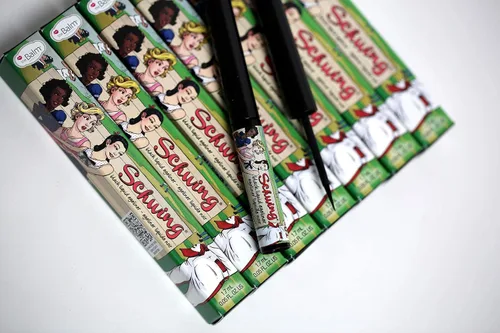 Vista 9 de thebalm Schwing Liquid Eyeliner, color negro