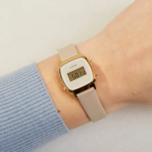 Vista 3 de Casio Collection Reloj digital retro para mujer