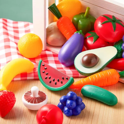 Vista 6 de JOYIN Juego de 50 piezas de juguetes de cocina, vajilla, frutas ficticias, verduras, accesorios de plástico para niños, juguete educativo