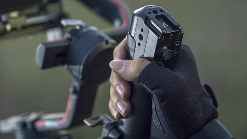 Vista 6 de Tilta Mango de control de funcionamiento trasero ligero compatible con DJI RS2, RS3 Pro, RS4, RS5 Control de modo Maletín