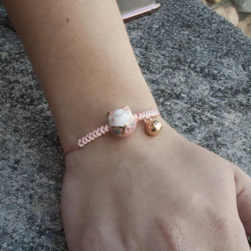 Vista 5 de Omky - Pulsera ajustable de gato de la suerte Maneki Neko, 6 colores, cuentas de cerámica, Cerámica