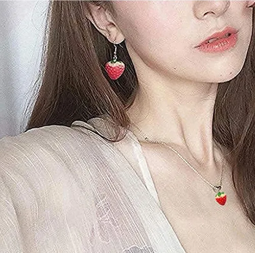 Vista 4 de Aretes de fresa para mujer, diseño de fresa grande, divertidos aretes de fresa roja, collar colgante de fruta