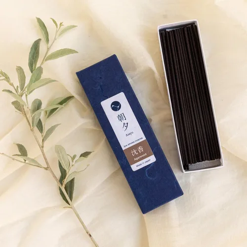 Vista 3 de Asayu Japan Varillas de incienso natural de madera de agar, tamaño de muestra de incienso japonés para relajación nocturna, yoga, meditación.
