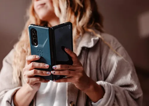 Vista 3 de URBAN ARMOR GEAR UAG - Funda protectora para Samsung Galaxy Z Fold3 5G (2021), diseño civil, elegante, ultrafina, absorbente de golpes, color negro