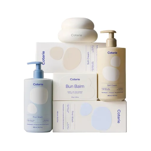 Vista 9 de Coterie Baby Bath Skincare Essentials Set Champú de 16.2 onzas + gel de baño, 16.2 oz loción facial + cuerpo Sin fragancia, hipoalergénico, pH