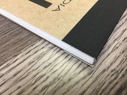Vista 3 de Marcador de la marca Bloc de bocetos. Bloc de hojas extraíble para lápiz, tinta, marcador, carbón y pinturas de acuarela. Ideal para arte, diseño
