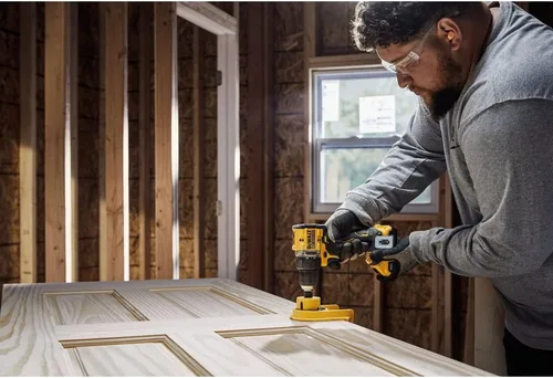 Vista 6 de Dewalt DCD794D1 20V MAX ATOMIC COMPACT SERIES Kit de taladro atornillador inalámbrico de iones de litio sin escobillas de 1/2 pulgada (2 Ah)