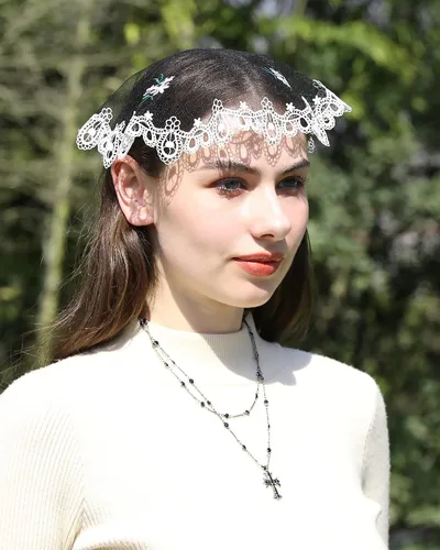 Vista 5 de Mantveil Round Chapel Cap Veil Vintage Flower Lace Mantilla Veils for Church Catholic Women Prayer Latin Mass Head Coverings