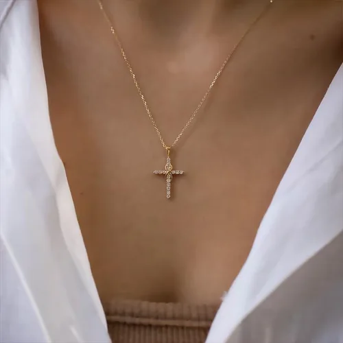 Vista 5 de IEFWELL Cross Necklace for Women Girls - Dainty Gold Silver Cross Necklace Gold Necklace for Women Trendy Simple Sideways Layered CZ Cross Necklaces