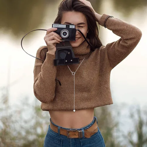 Vista 2 de FOCALOOK Lariat Y-Necklaces Long Necklaces for Women Long Black Necklaces Gold Necklaces for Women Drop Heart Necklaces for Women Front
