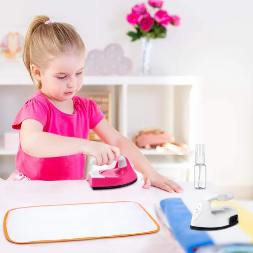Vista 3 de Honoson 2 piezas de mini hierro para manualidades de viaje, planchas planas portátiles, mini plancha de calor con base de carga, accesorios