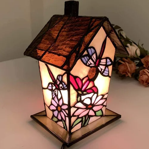 Vista 4 de Bieye L10782 - Lámpara de mesa estilo Tiffany con vitral en forma de casa de pájaro para decoración del hogar (17.8 cm de alto, libélula)