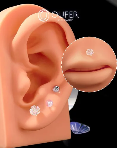 Vista 7 de OUFER 3 piezas de joyería de hélice de plástico para perforación, retenedor de labio transparente para cirugía, lindos anillos de labio con flores