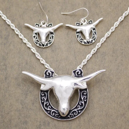 Vista 2 de RechicGu Conjunto de collar y aretes de cadena de serpiente de vaquero con sombrero de vaquero del oeste de Texas