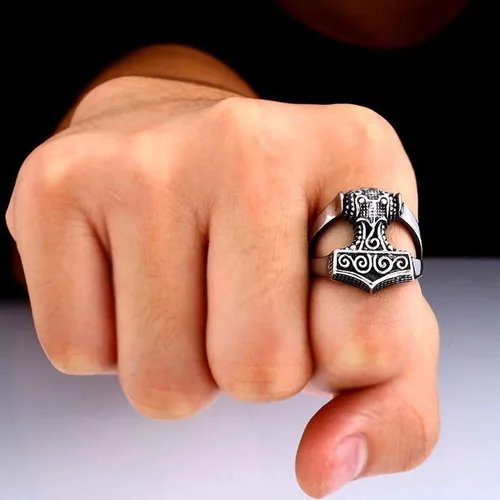 Vista 4 de BAVIPOWER Thors Hammer Mjolnir Viking Anillo para hombres 316L Acero inoxidable nórdico Vikingos Escandinavos Joyería