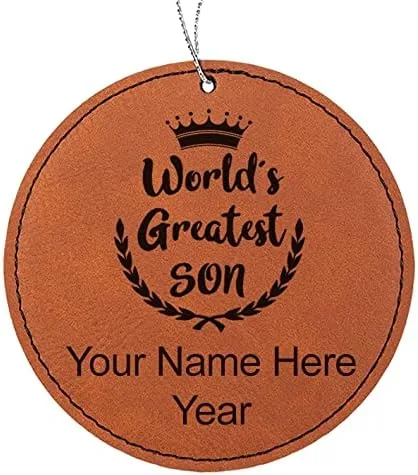 Vista 8 de LaserGram Adorno de Navidad personalizado, el hijo más grande del mundo, piel sintética, idea de regalo personalizada grabada con láser