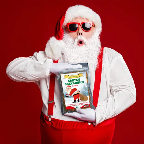 Vista 3 de Santa's Sack Munch Spicy Trail Mix - Divertido diseño de Papá Noel de luna - Regalos comestibles para hombres - Mezcla picante, fabricado