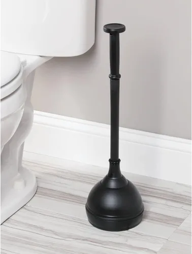 Vista 2 de mDesign Hyde Collection - Juego de émbolo de inodoro de plástico con tapa de elevación y bloqueo, soporte de almacenamiento independiente compacto