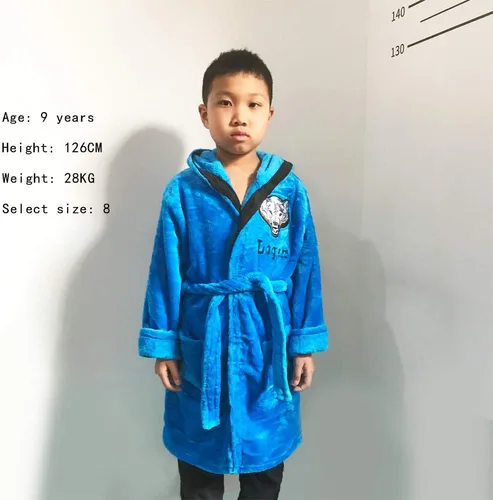 Vista 2 de Personalización privada Bata de baño infantil de la serie Wolf Embroidery Bata para el hogar