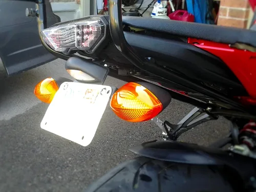 Vista 5 de Eliminador de guardabarros/Tail Tidy para Yamaha FZ-09 / MT-09 - Versión de luz de matrícula OEM
