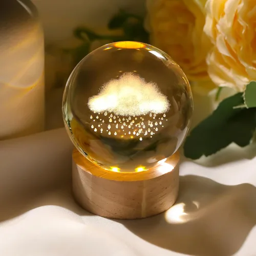 Vista 4 de Bola de cristal de 2.36 pulgadas con diseño de nube y lluvia en 3D, regalo para mujeres y hombres, bola decorativa de cristal grabada, pisapapeles