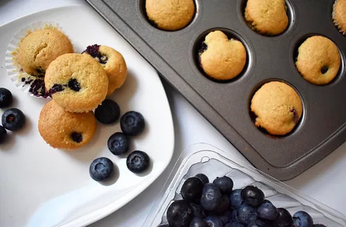 Vista 5 de Jessica's Natural Foods - Mezcla de muffins sin gluten hecha con Teff de grano antiguo y harina de avena saludable, sin OMG y sin gluten. 3 por