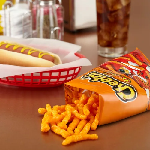 Vista 4 de Cheetos Bocadillos de Queso con Sabor a Queso, Favoritos Cremosos y Picantes con Variedad Crujiente, Buffalo y Queso Jalapeño, 1 onza (Paquete de 40)