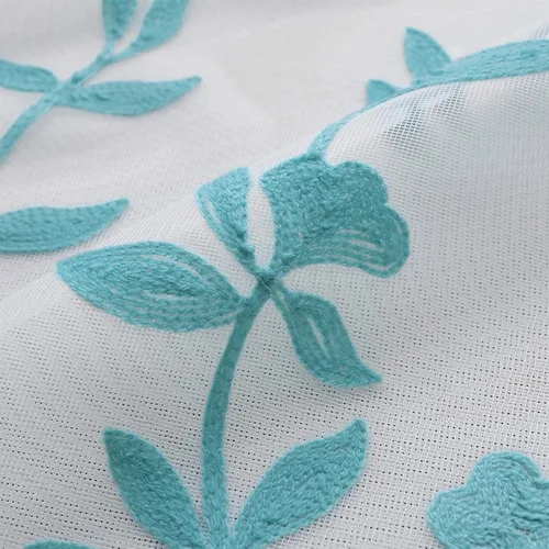 Vista 6 de Cortinas de lino bordadas marca Melodieux