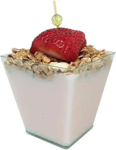 Vista 17 de Restaurantware Mini vaso de postre Kova de 2 onzas, elegantes vasos cuadrados de plástico rosa en polvo: perfecto para servir postres y muestras
