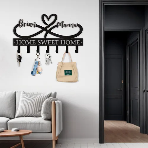 Vista 2 de Dyoart Soporte Personalizado para Llaves con Nombres de Pareja, Soporte de Llaves de Metal Montado en la Pared para Regalos de Inauguración de Casa