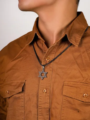 Vista 7 de HAQUIL Stainless Steel Hexagram Six Pointed Star Pendant Necklace, Box Chain, Jewish Israel Jewelry Gift for Men and Women