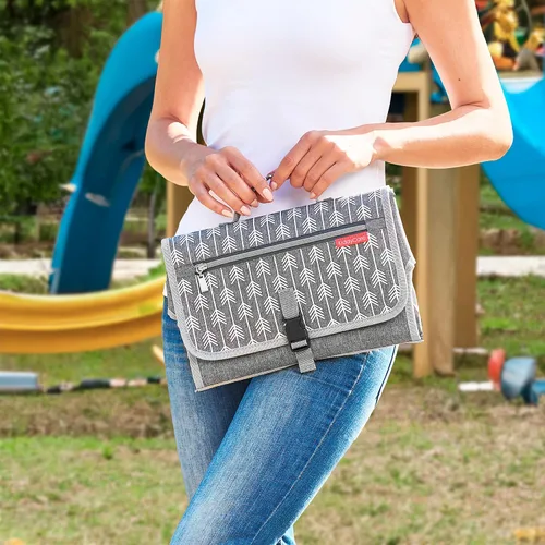 Vista 8 de KiddyCare Cambiador de pañales portátil para viajes de bebé Cambiador portátil para bebé recién nacido niña y niño Cambiador de pañales plegable