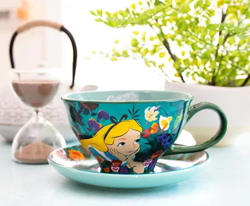 Vista 3 de Disney Alicia en el país de las maravillas - Juego de taza de té y platillo de cerámica de 12 onzas Juego de regalo de fiesta de té para café