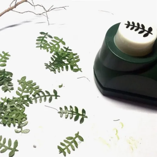 Vista 4 de Perforadora de hojas, perforadora de papel, hoja de árbol, herramienta de bricolaje con 8 piezas de papel para accesorios de manualidades hermosos