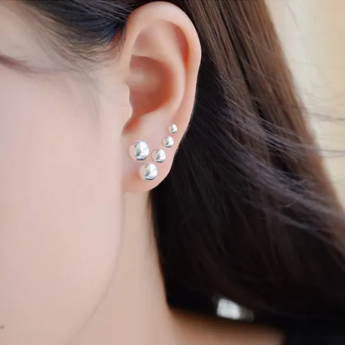 Vista 3 de Aretes pequeños para mujer hipoalergénicos pequeños aretes de bola redonda de plata de ley para mujer, múltiples piercings, 5 pares de aretes