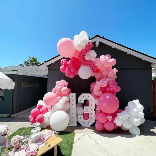 Vista 5 de Kit de arco de globos rosa y blanco, kit de guirnalda de globos de 100 piezas con globos rosa intenso, globos de látex blanco para niñas, niños