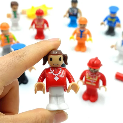 Vista 8 de Figuras de personas de juguete con herramienta para niños, figuras de acción para trenes, autos, varias profesiones para casa de juegos, pista