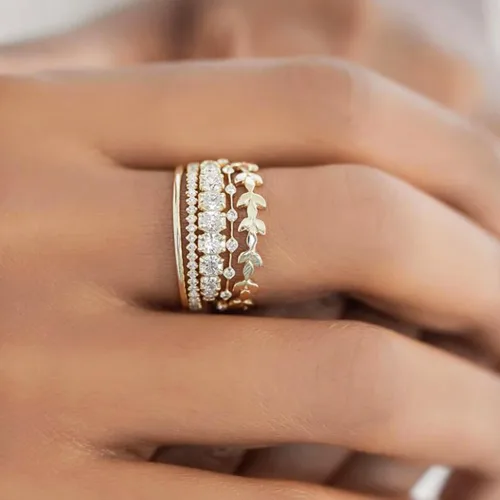 Vista 2 de FUNEIA Anillos apilables de oro para mujer, no se deslustra, a la moda, delicados, chapados en oro de 14 quilates, juego de anillos de pulgar