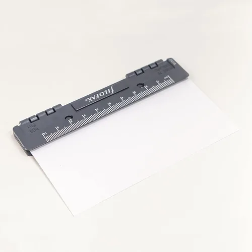 Vista 4 de Filofax Accesorio organizador, perforador portátil, 5.125 x 3.312 pulgadas, negro, tamaño de bolsillo (B210118)