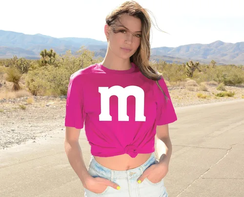 Vista 4 de Camiseta divertida de Halloween para mujer, diseño de texto en inglés "M Letter