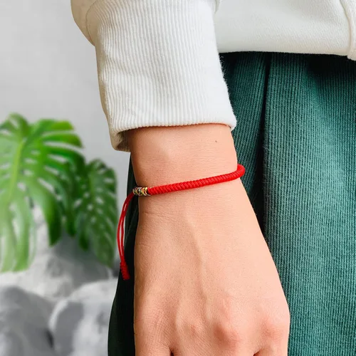 Vista 23 de Pulseras tibetanas hechas a mano con cuerda roja para él y ella, pulsera de la amistad, pulsera de la amistad, hilo negro y rojo para protección