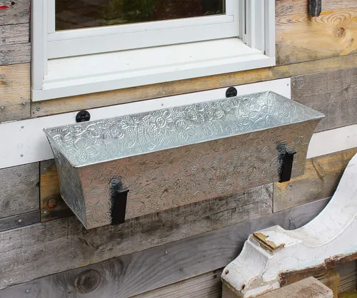 Vista 9 de Achla Designs Macetero galvanizado en relieve para ventana de flores, 24 pulgadas