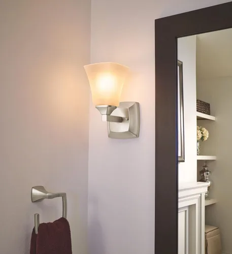 Vista 3 de Moen YB5161BN Voss - Accesorio de tocador de baño de doble montaje con 1 luz con vidrio esmerilado, níquel cepillado