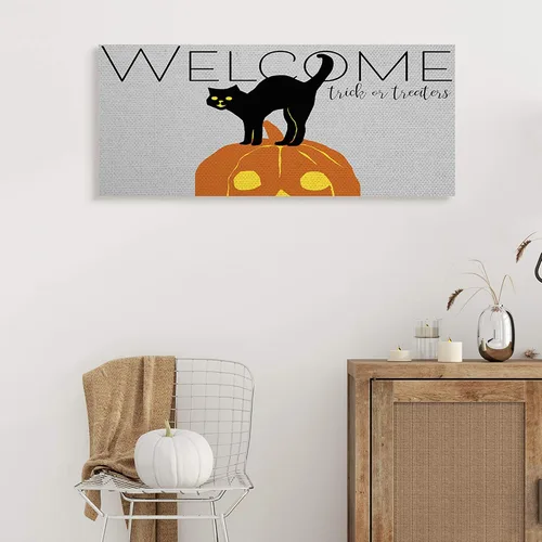 Vista 2 de Stupell Industries Welcome Trick Or Treaters Halloween Cat Pumpkin, arte de pared diseñado por Nicholas Biscardi, 13 x 30 pulgadas, color gris