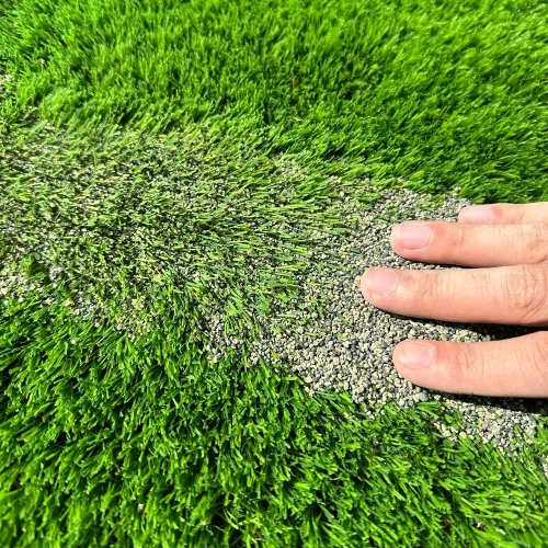 Vista 3 de Petgrow Todas las alfombrillas de césped para césped artificial y césped sintético, relleno premium sin sílice, 50 libras