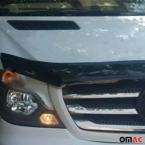 Vista 8 de Deflector de capó y protector de insectos delantero OMAC para Mercedes Sprinter W906 2014-2018, negro