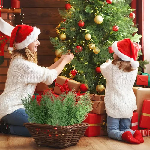 Vista 4 de Hananona Ramas de Pino Artificiales, 40 Piezas Tallos de Cedro Sintético de Navidad, Ramas de Cedro Sintético Artificiales, Selecciones de Pino